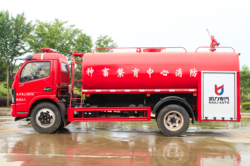 東風(fēng)大多利卡消防灑水車（8方）