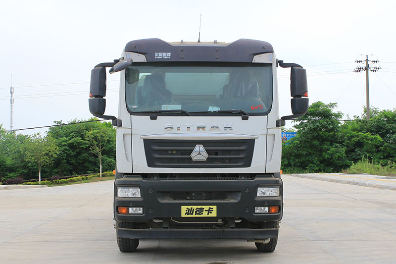 重汽汕德卡前四后八灑水車（24.3方）（選裝30~40米霧炮）