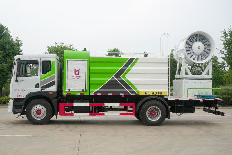 東風(fēng)D9抑塵車(chē)（方罐）（11.5方）（30~100米霧炮）